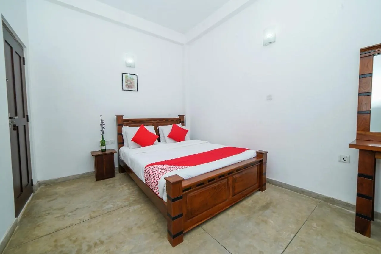 Oyo 555 Villa Dasuni Κάντι Σρι Λάνκα